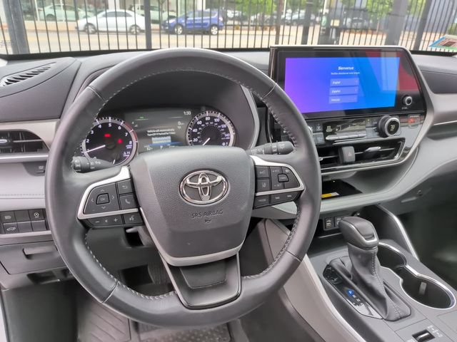 Certified 2025 Toyota Highlander XLE AWD/4WD image 24