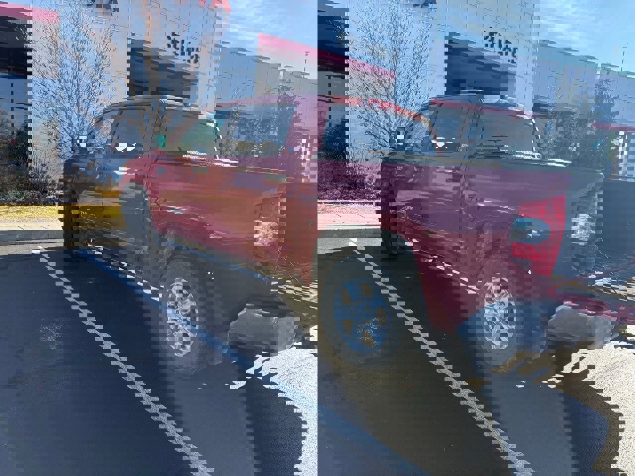 Used 2017 Toyota Tundra SR5 image 4