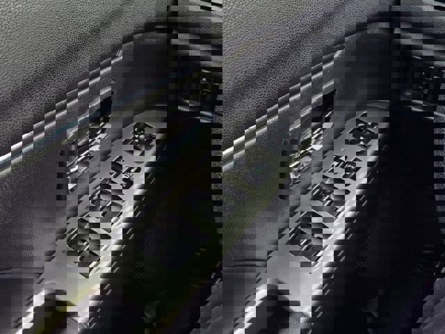 Used 2024 Mitsubishi Outlander Sport 2.0 image 29