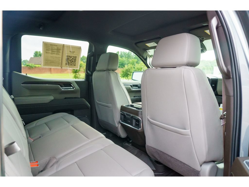 Used 2024 GMC Sierra 1500 SLT AWD/4WD image 14