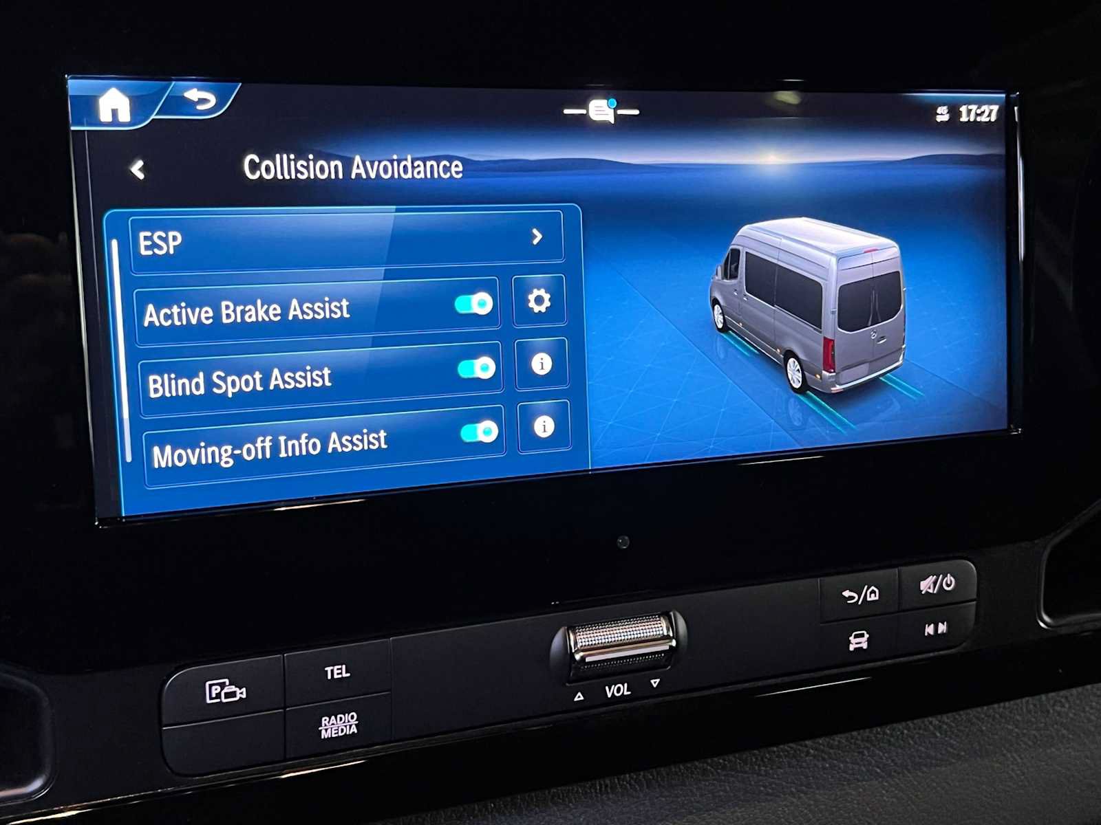 Used 2025 Mercedes-Benz Sprinter 2500 image 33