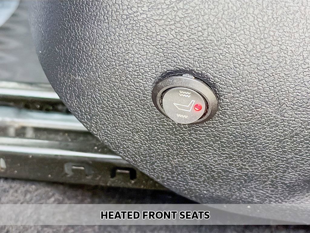 Used 2021 Toyota RAV4 LE image 5