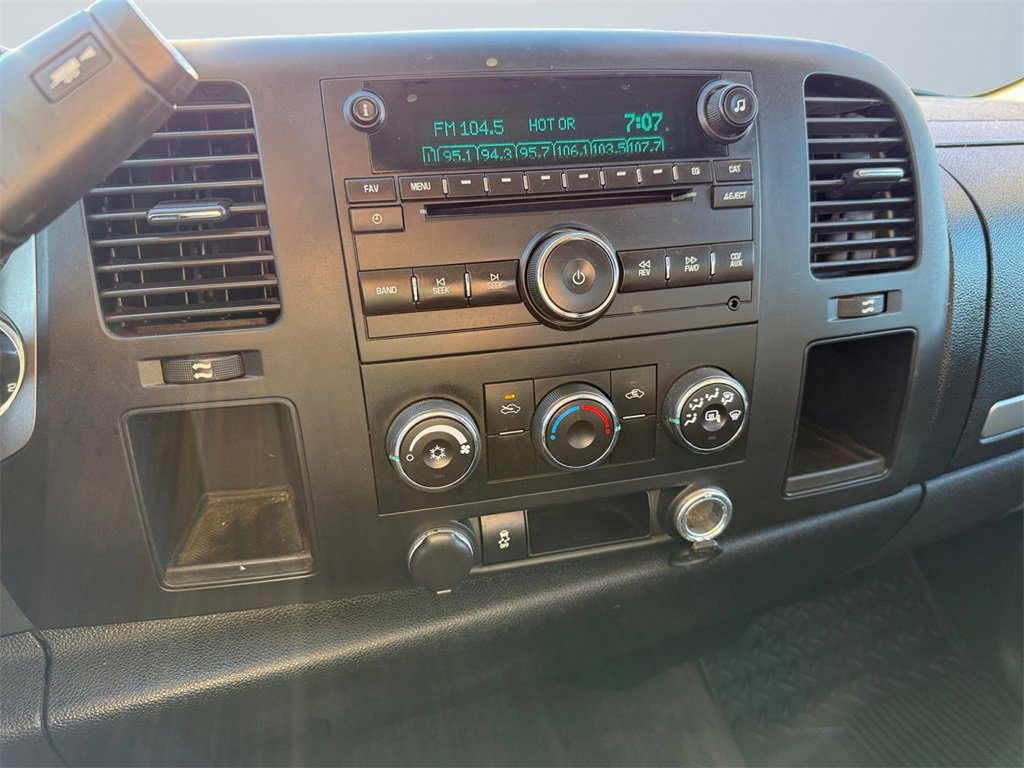 Used 2013 Chevrolet Silverado 1500 LT image 16