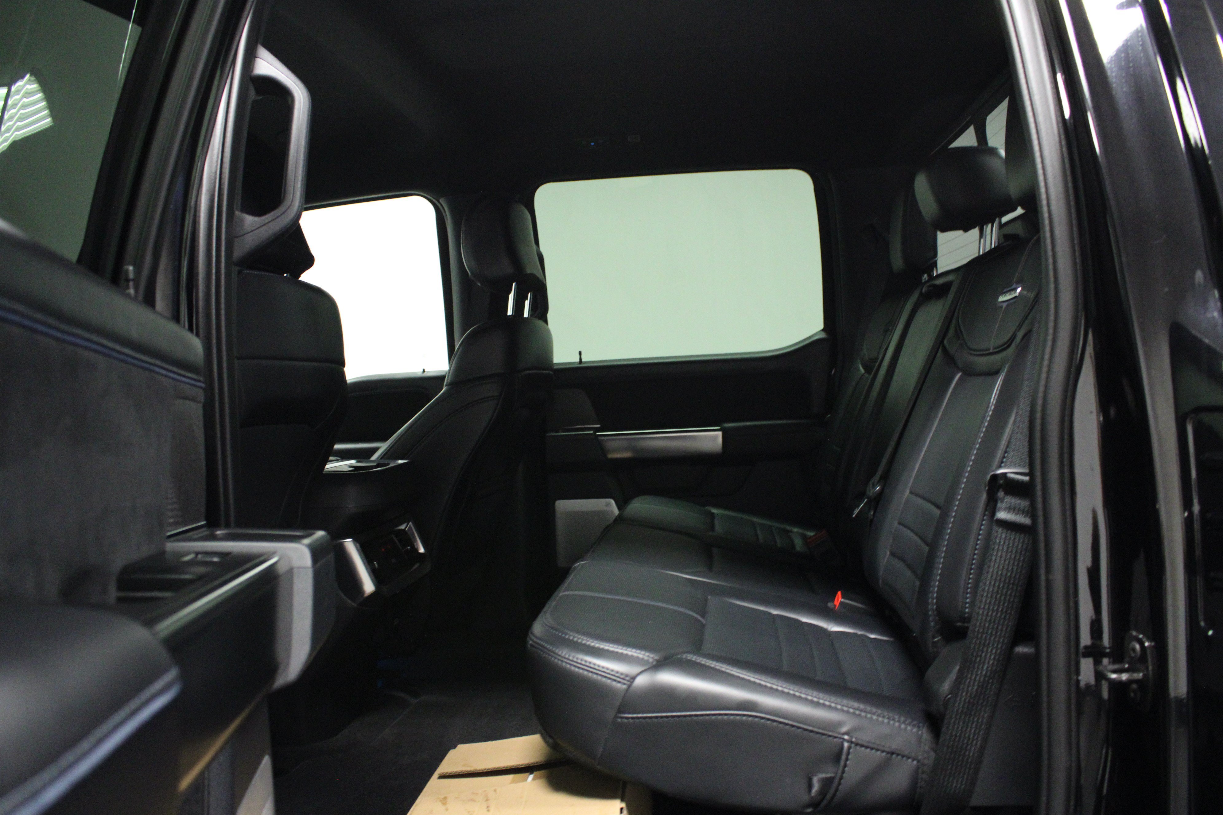 Used 2025 Ford F250 Platinum AWD/4WD image 13