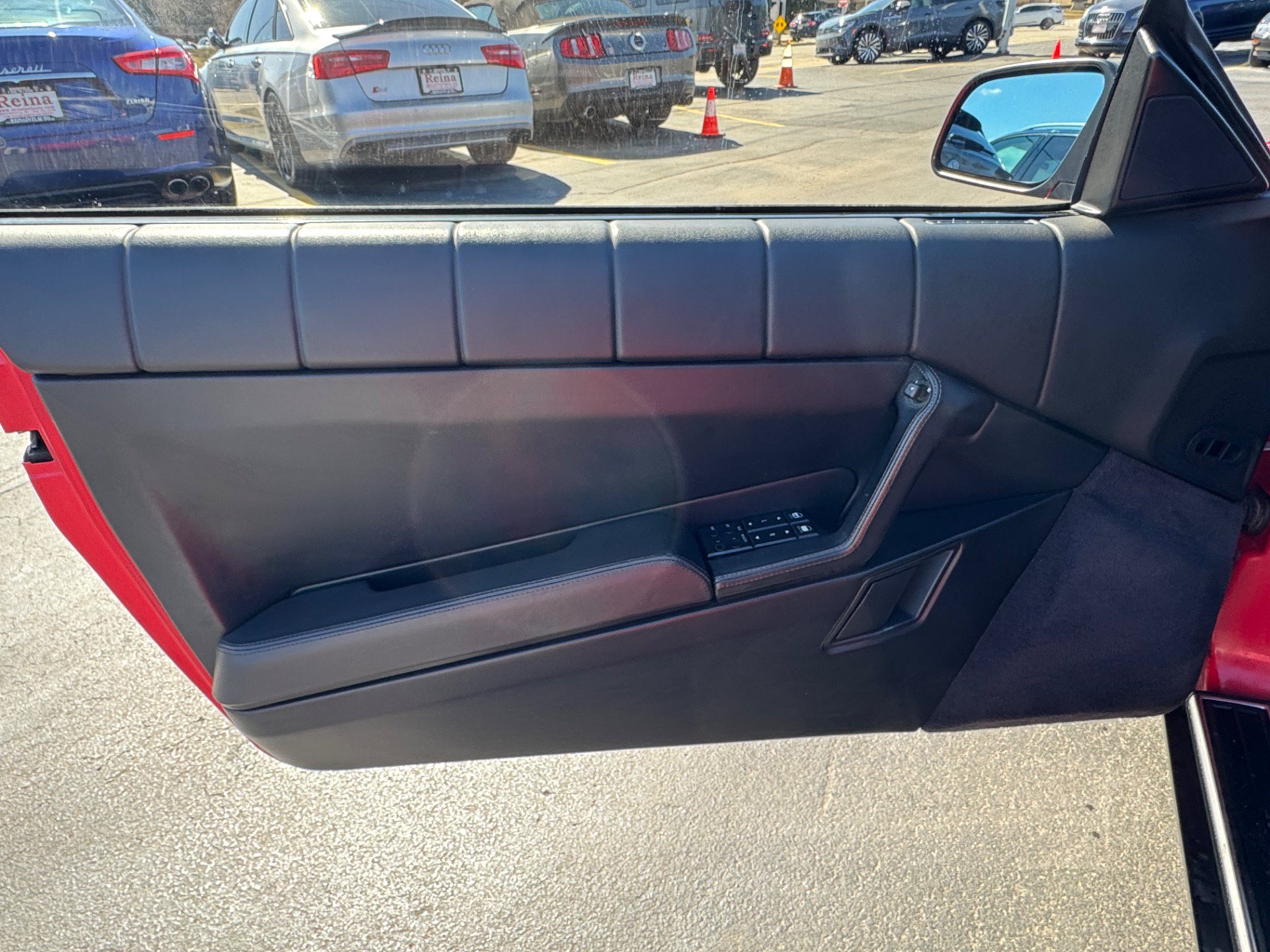 Used 1993 Cadillac Allante FWD image 6