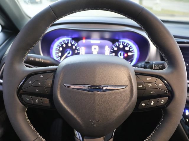Used 2024 Chrysler Pacifica Touring-L w/ S Appearance Package FWD image 25