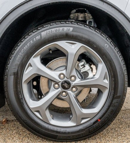 New 2026 Ford Escape ST-Line w/ Cold Weather Package FWD image 8