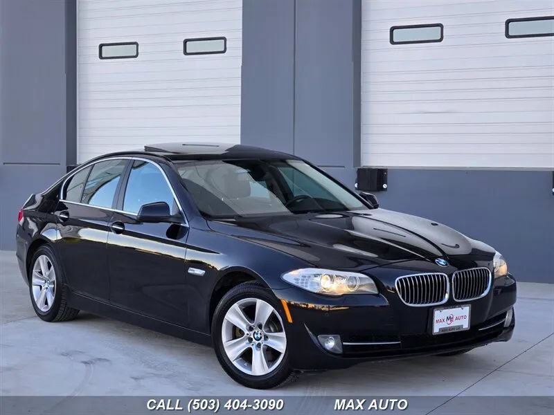 Used 2013 BMW 528i xDrive Sedan AWD/4WD image 1