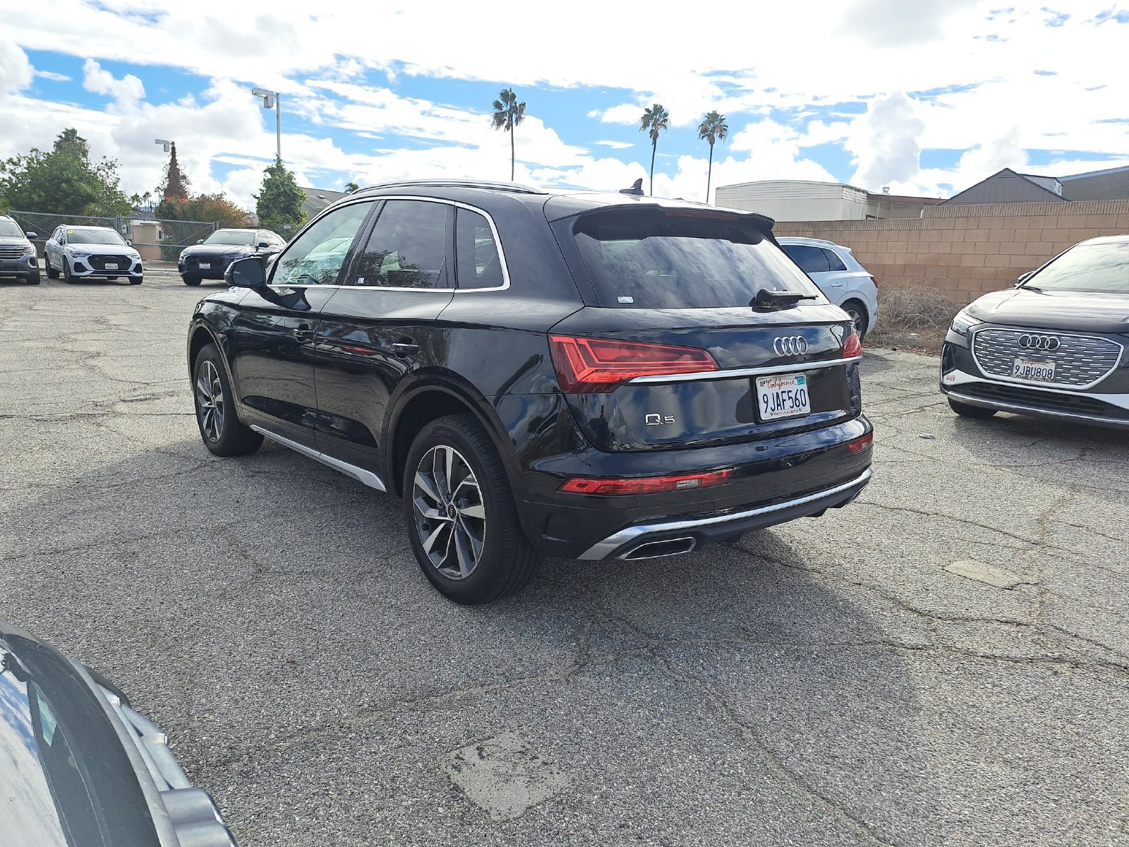 Used 2023 Audi Q5 2.0T Premium Plus w/ Premium Plus Package AWD/4WD image 7