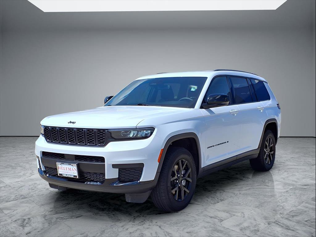 Used 2024 Jeep Grand Cherokee L Laredo image 3