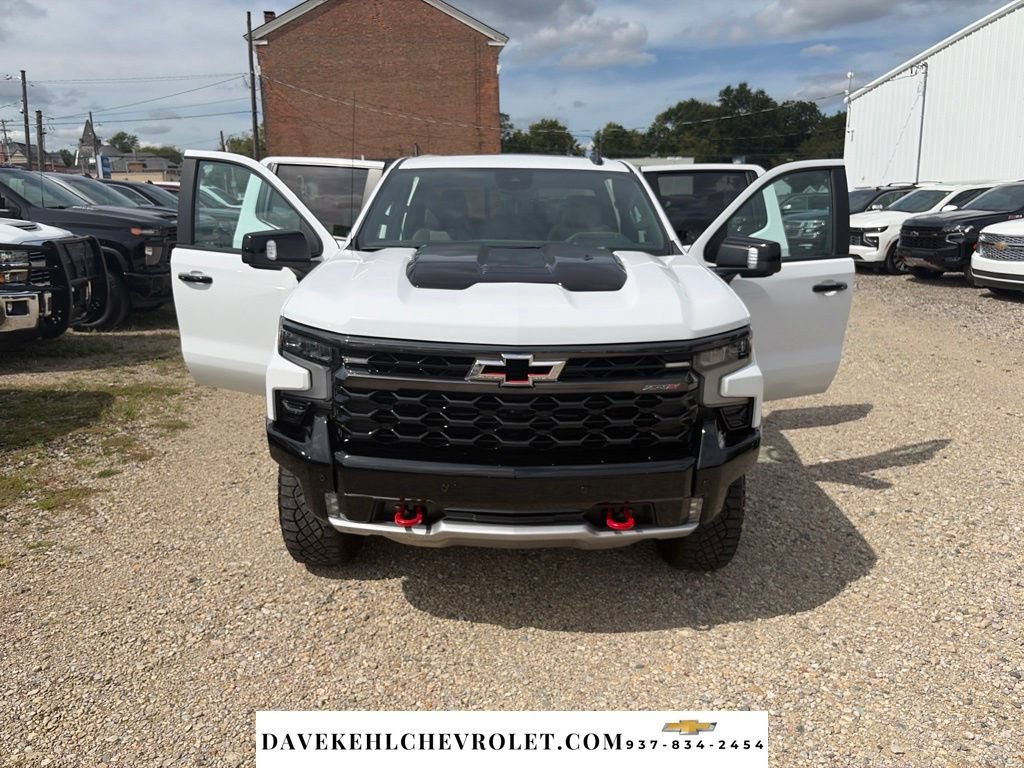 Used 2025 Chevrolet Silverado 1500 ZR2 w/ Technology Package AWD/4WD image 30