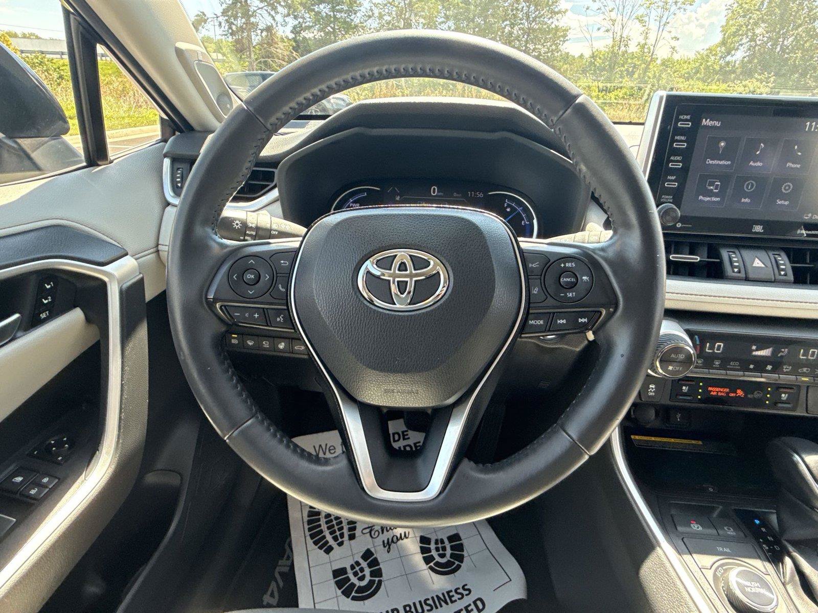 Used 2020 Toyota RAV4 Limited AWD/4WD image 24