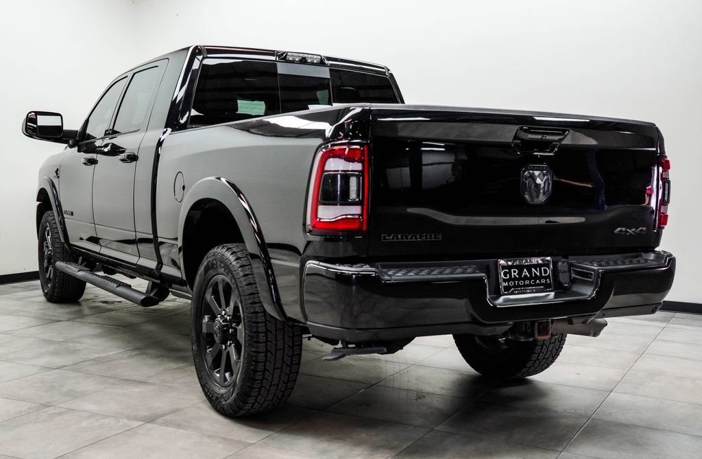 Used 2019 RAM 3500 Laramie w/ Black Appearance Package AWD/4WD image 11