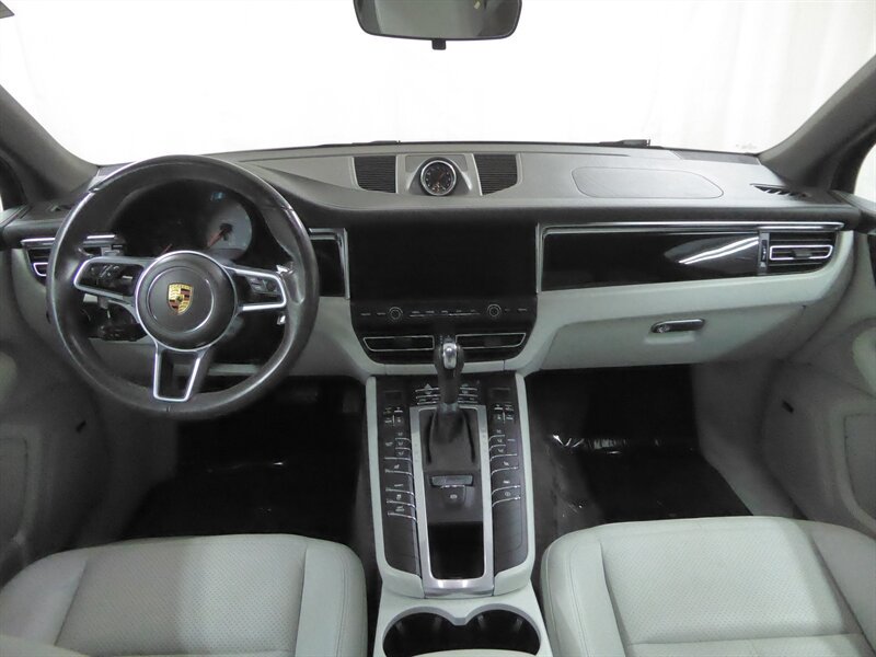 Used 2021 Porsche Macan S AWD/4WD image 9