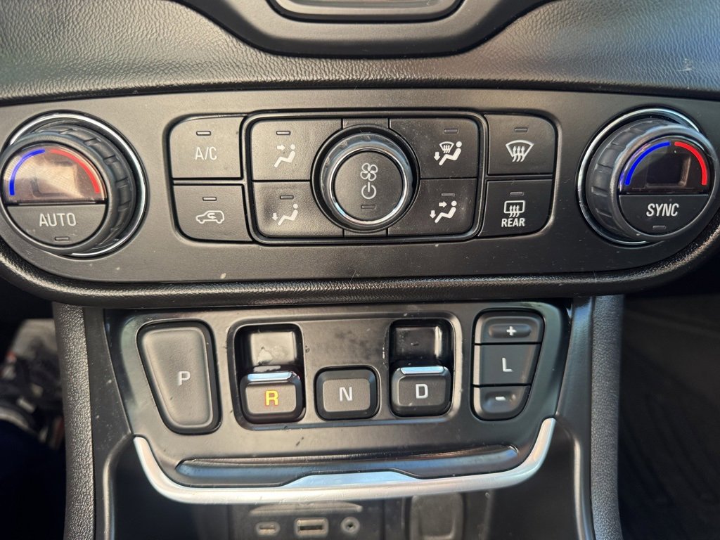 Used 2019 GMC Terrain SLE w/ Driver Convenience Package image 16