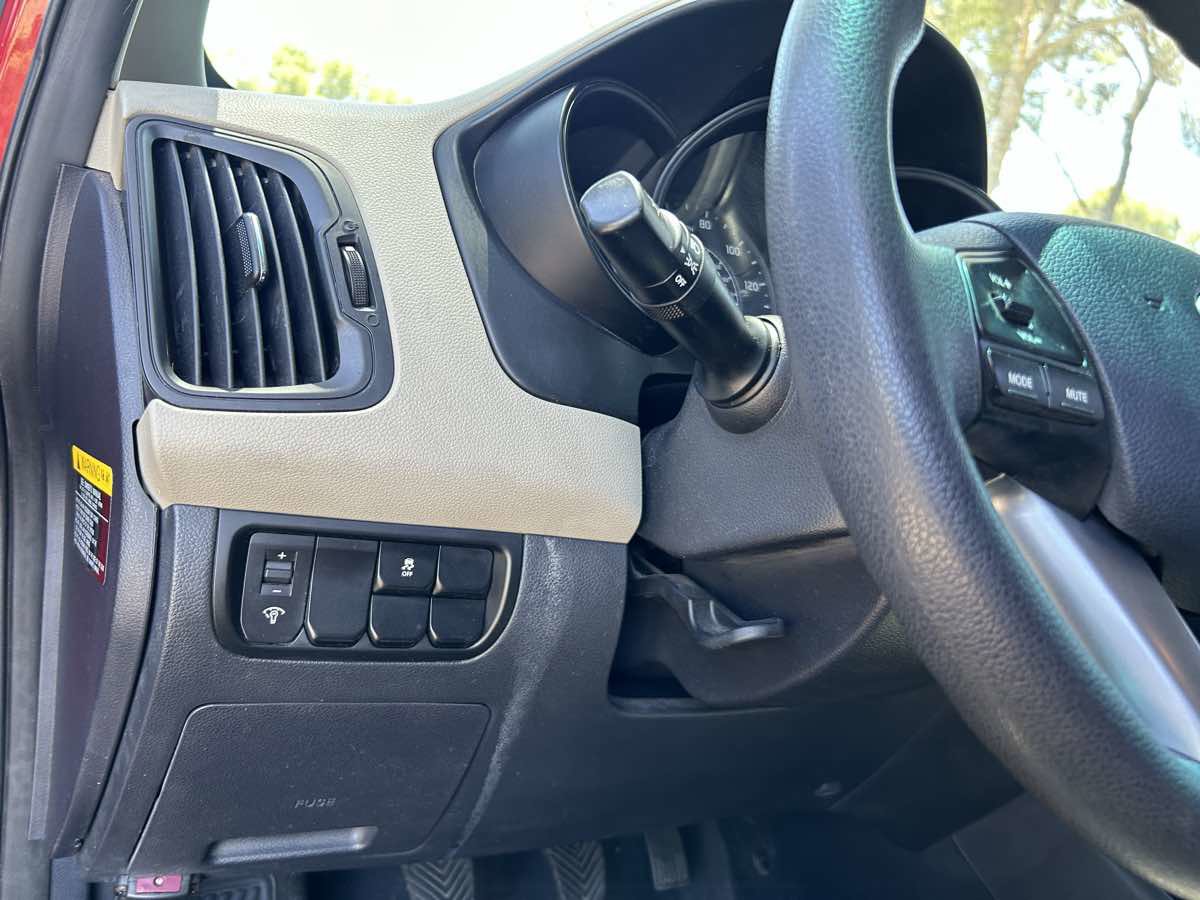 Used 2013 Kia Rio LX image 17