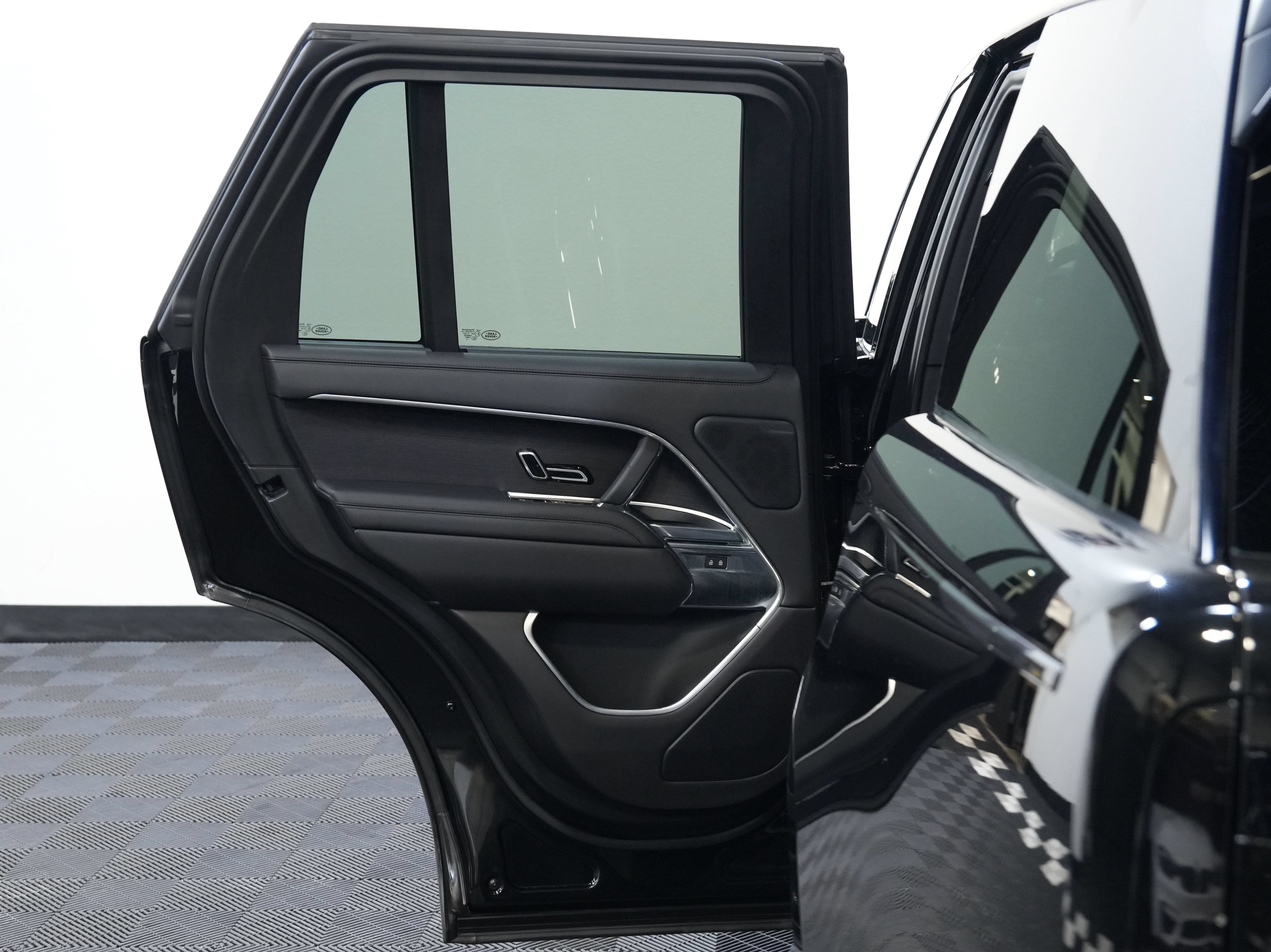 Used 2023 Land Rover Range Rover SE AWD/4WD image 24