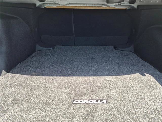 Certified 2023 Toyota Corolla SE w/ Carpet Mat Package (TMS) FWD image 6