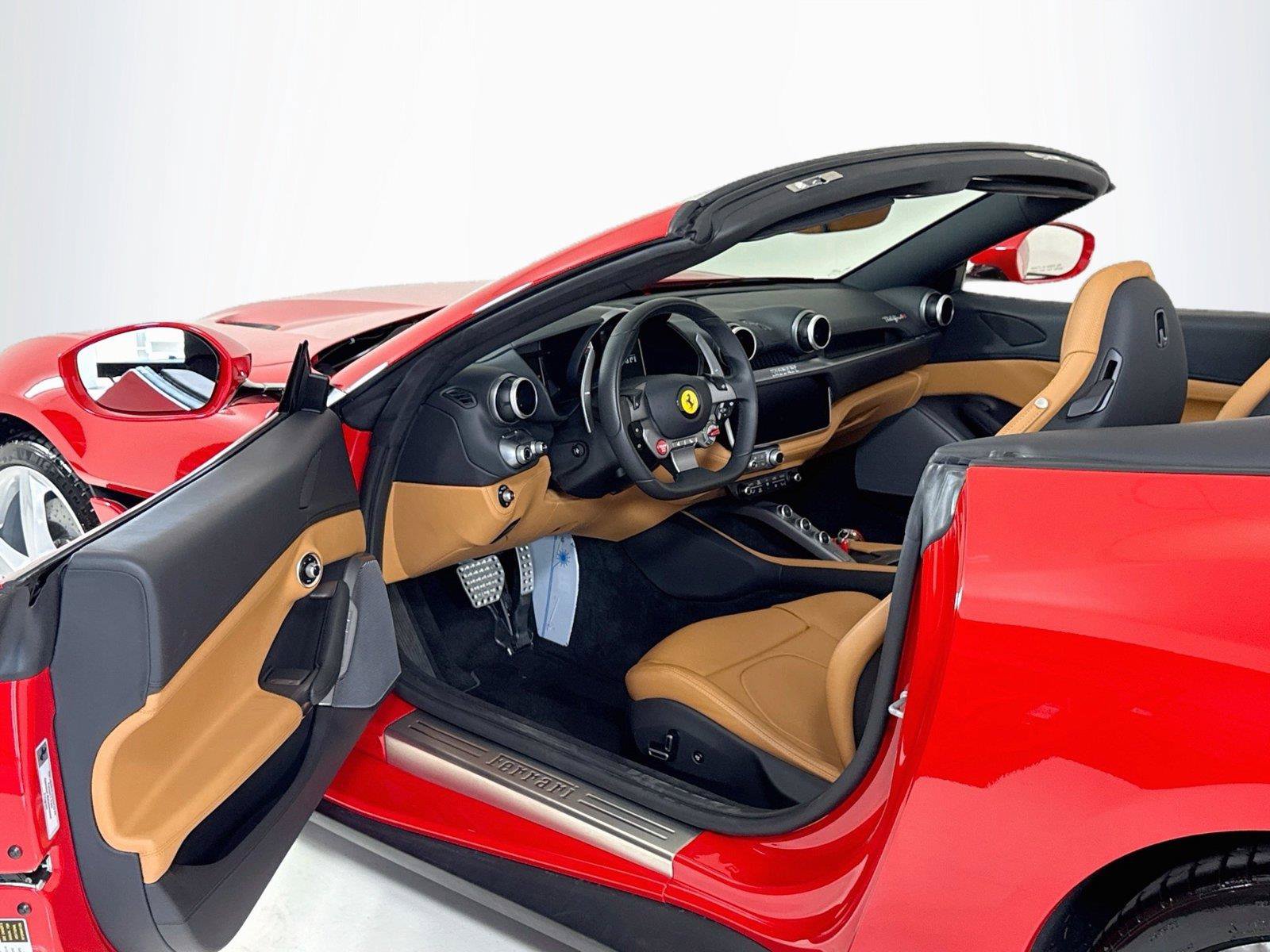 Used 2023 Ferrari Portofino M RWD image 12