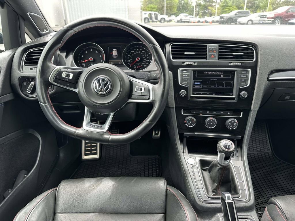 Used 2016 Volkswagen GTI SE FWD image 10