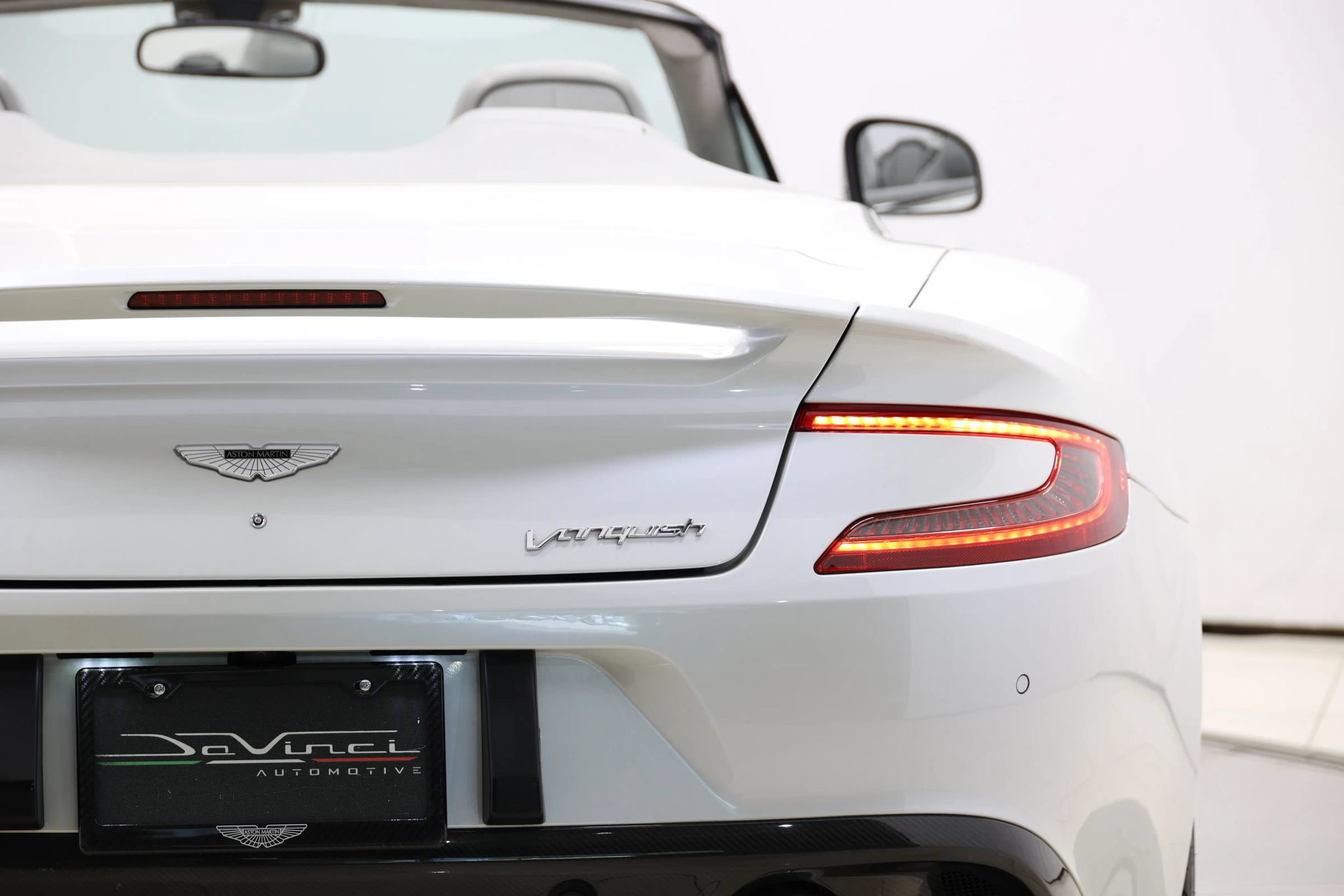 Used 2014 Aston Martin Vanquish Volante RWD image 61