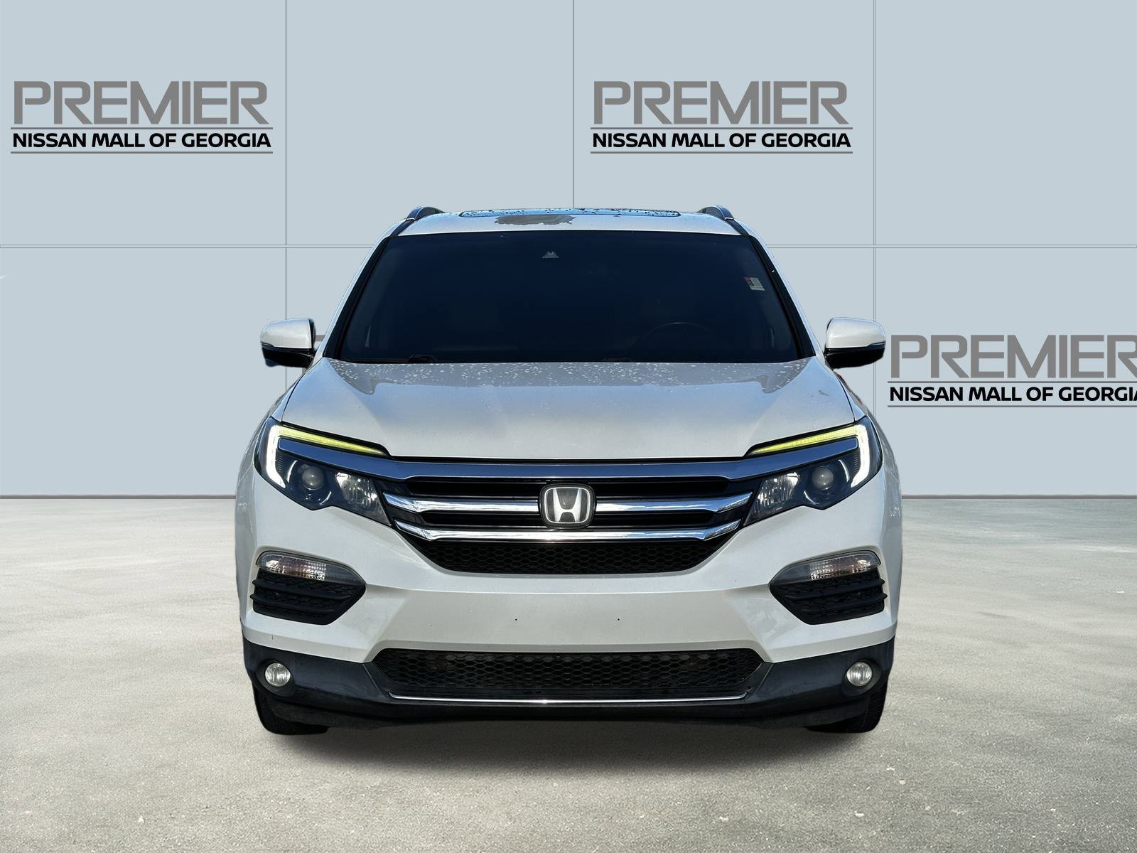 Used 2016 Honda Pilot Touring image 2