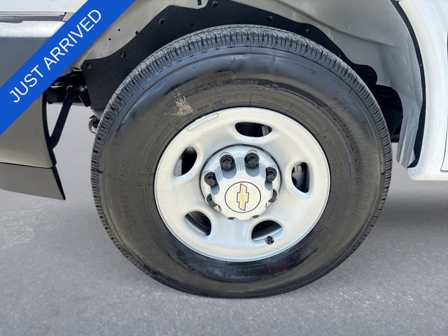 New 2026 Chevrolet Express 2500 w/ Driver Convenience Package RWD image 10