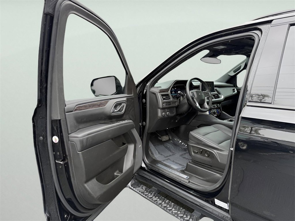 Used 2023 Chevrolet Suburban Z71 image 8