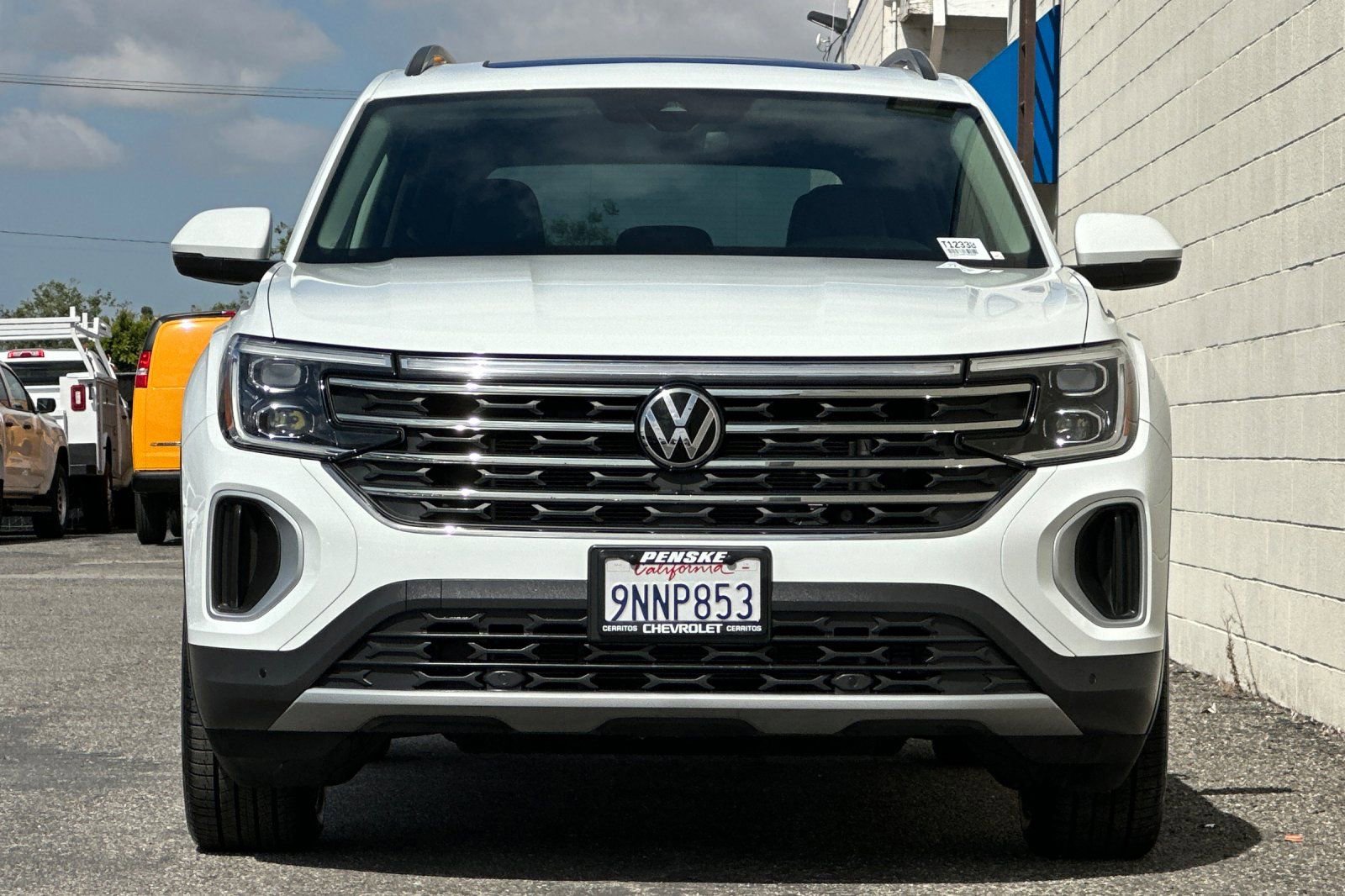 Used 2024 Volkswagen Atlas SE FWD image 9