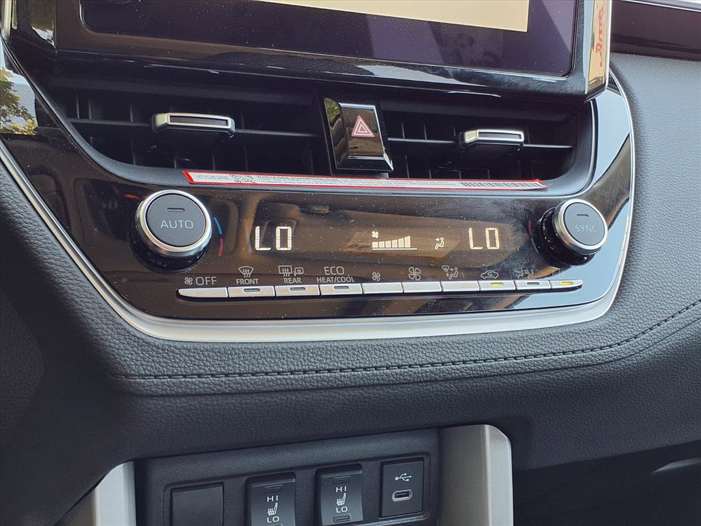 Certified 2025 Toyota Corolla Cross XLE image 20