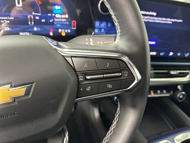 Used 2025 Chevrolet Equinox EV LT w/ Convenience Package image 16