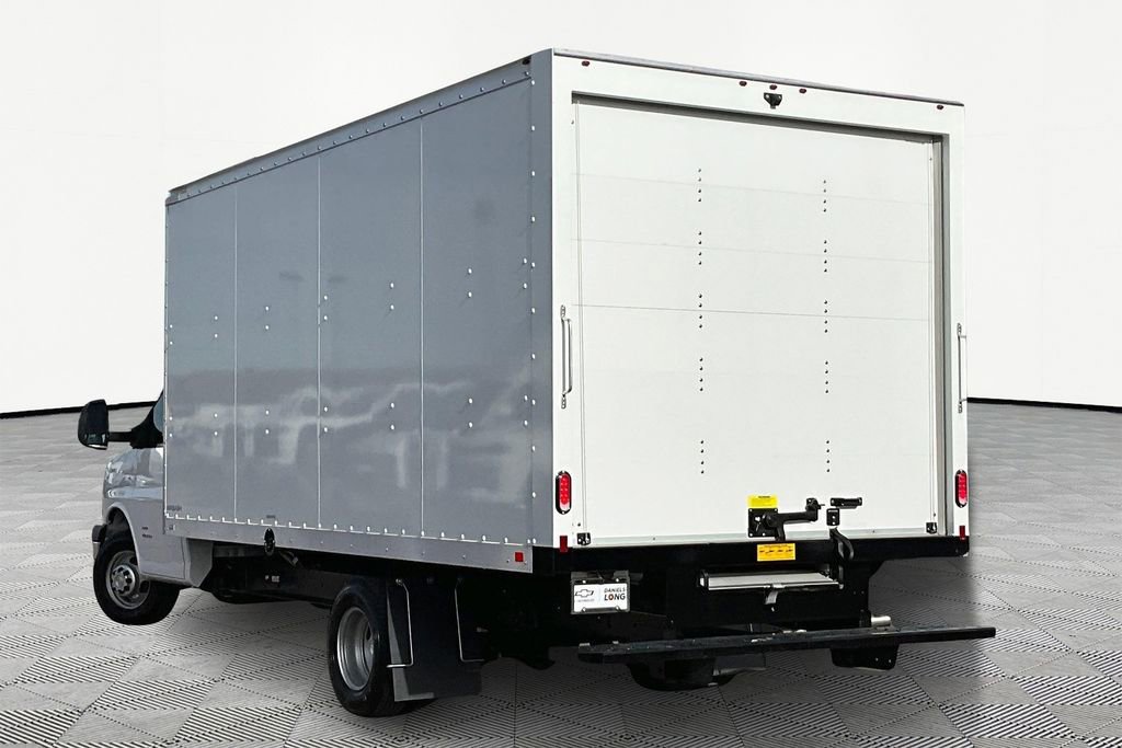 New 2024 Chevrolet Express 4500 Extended w/ Power Convenience Package image 3