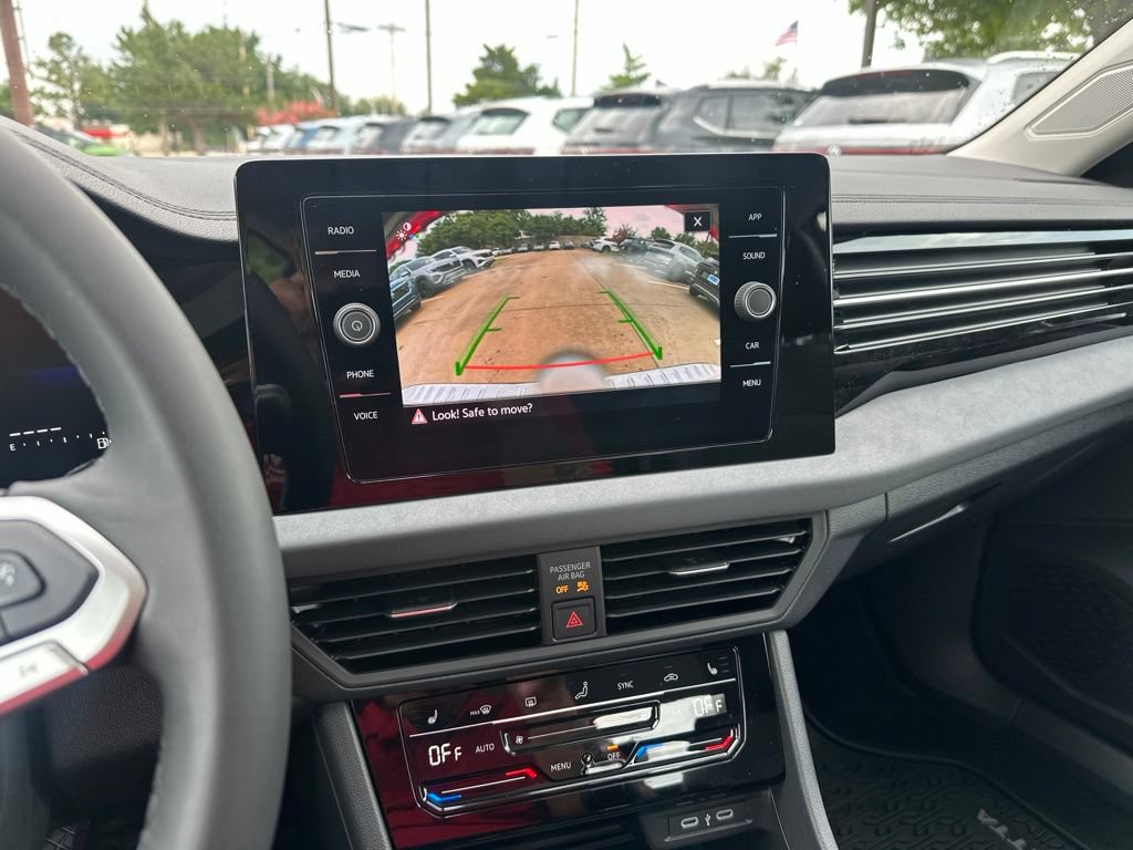 New 2026 Volkswagen Jetta SE FWD image 11