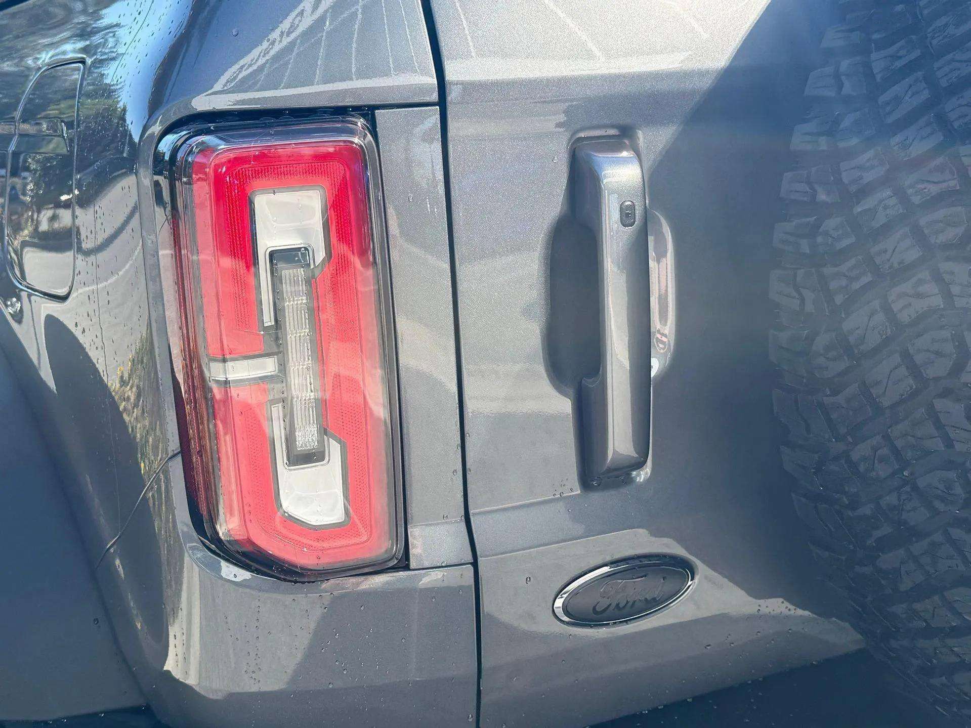 Used 2023 Ford Bronco Outer Banks w/ Sasquatch Package image 8