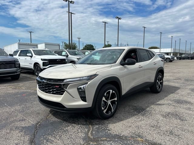 New 2026 Chevrolet Trax RS w/ Sunroof Package FWD image 7