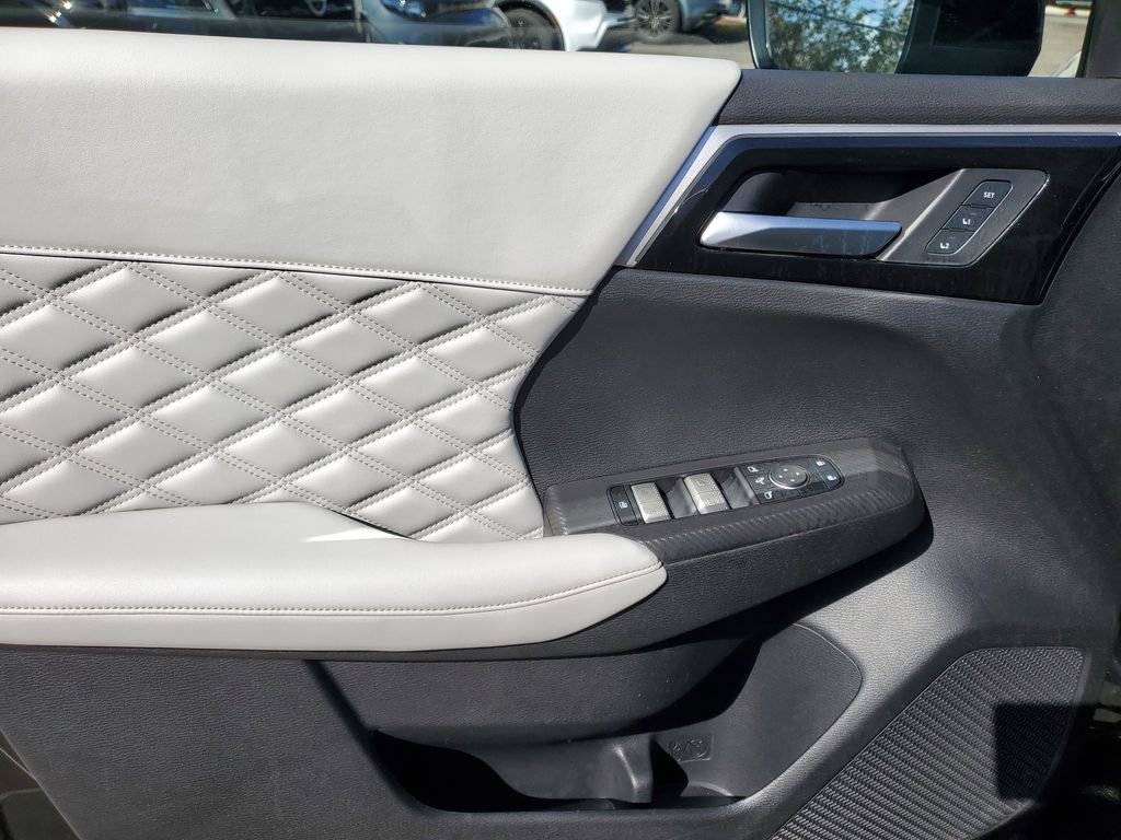 Used 2024 Mitsubishi Outlander SEL image 20