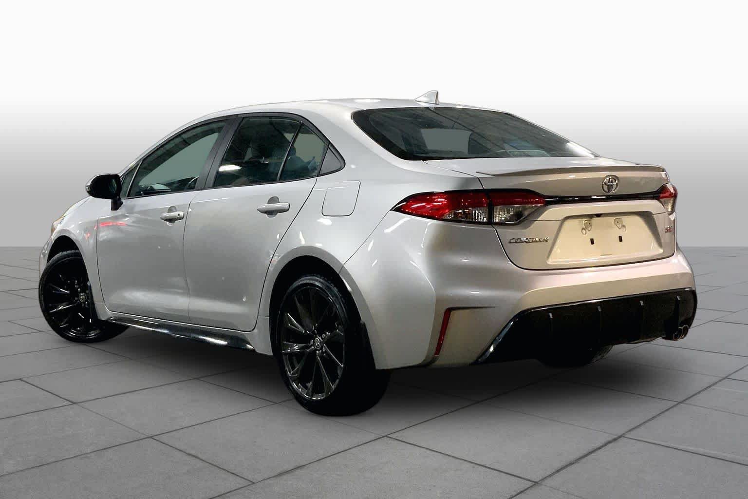 Used 2023 Toyota Corolla SE FWD image 12
