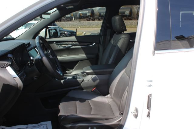 Used 2021 Cadillac XT6 Premium Luxury image 18