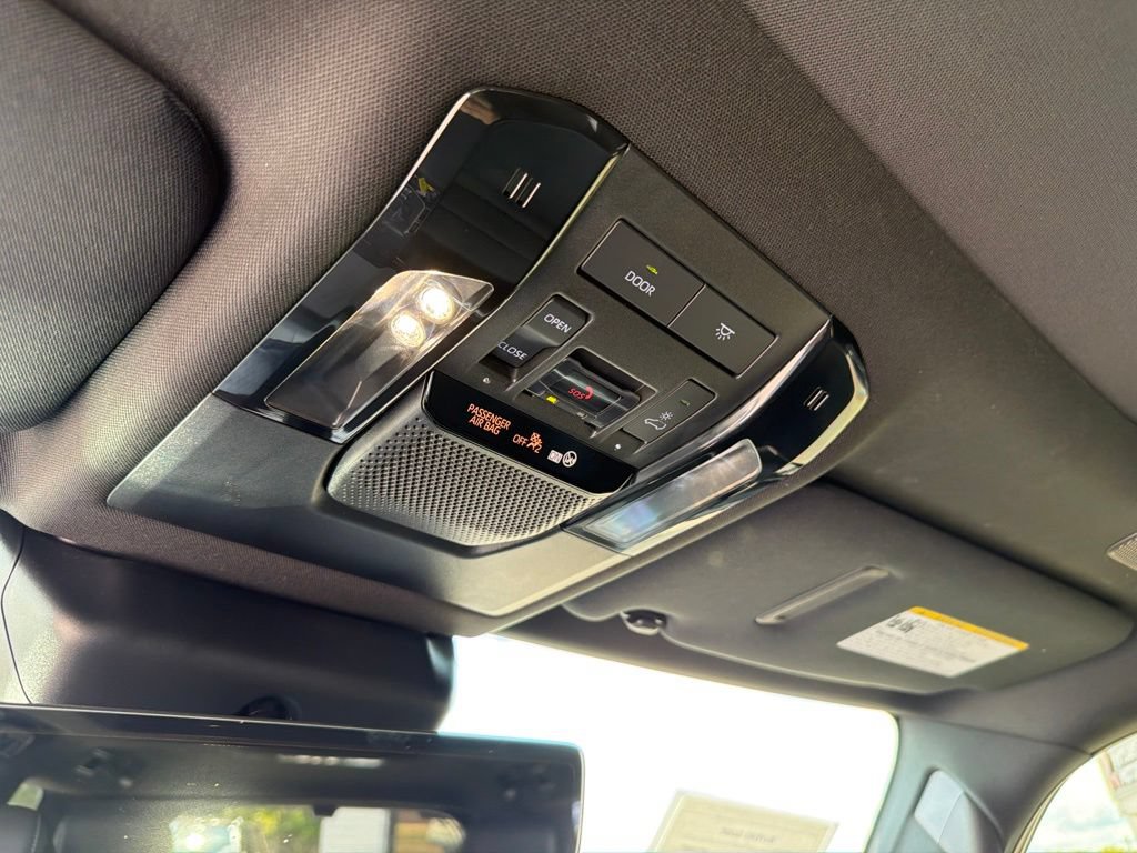 Used 2025 Lexus GX 550 AWD/4WD image 33