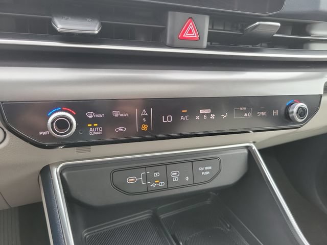 Certified 2025 Kia Carnival SX Prestige FWD image 36