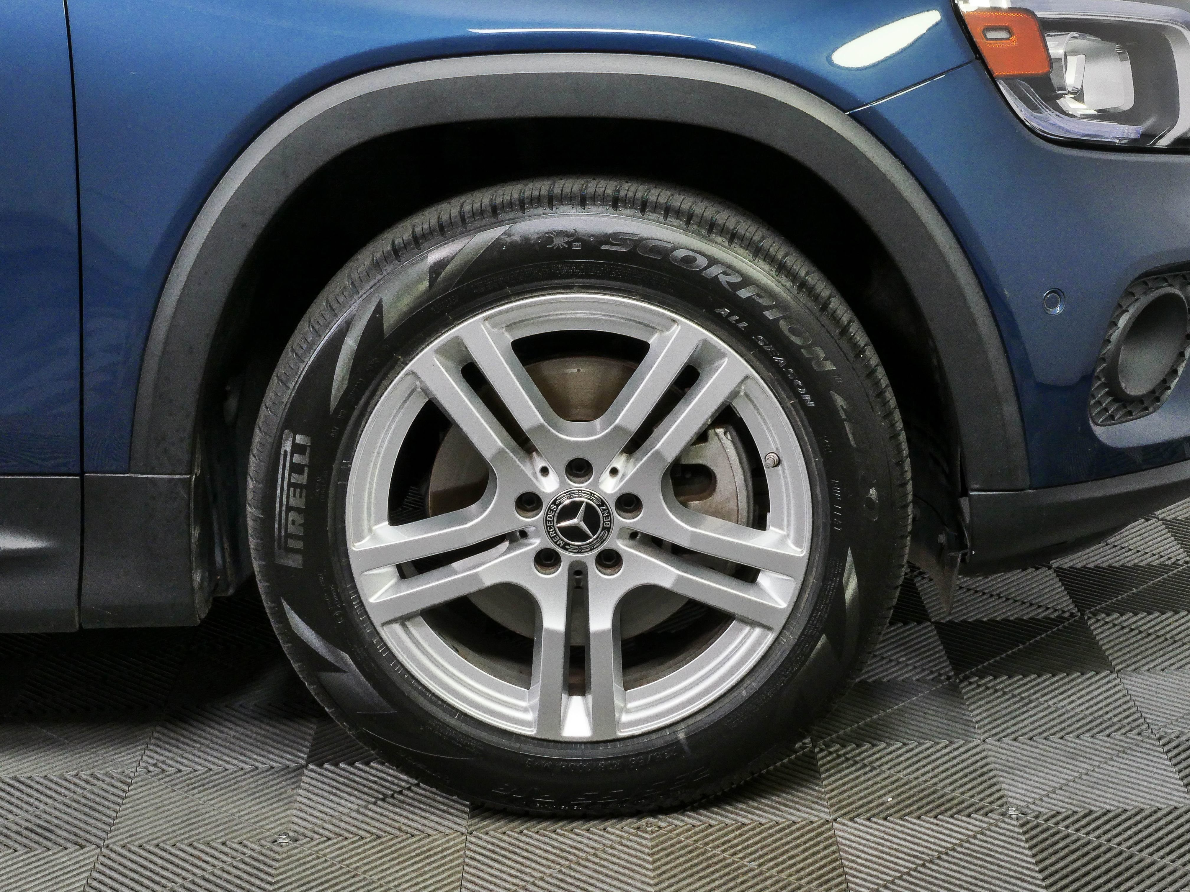 Used 2021 Mercedes-Benz GLB 250 4MATIC image 37