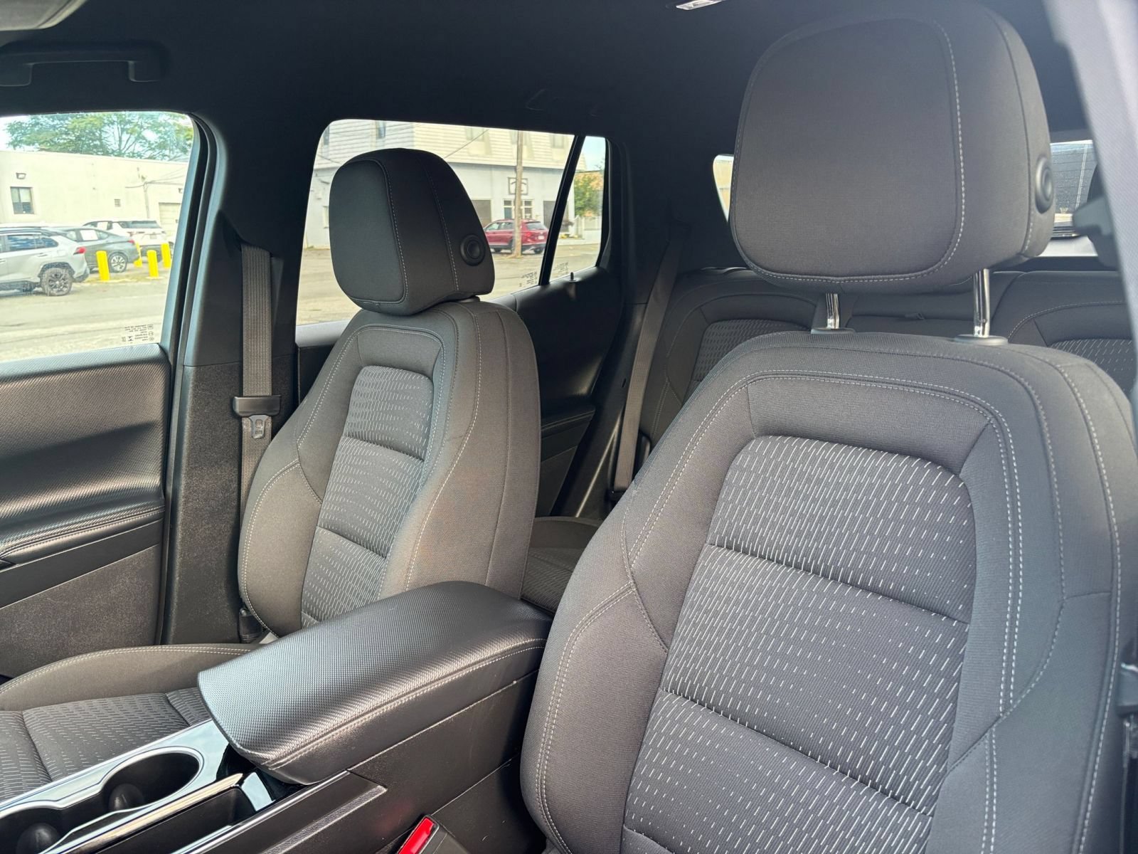 Used 2025 Chevrolet Equinox LT FWD image 34