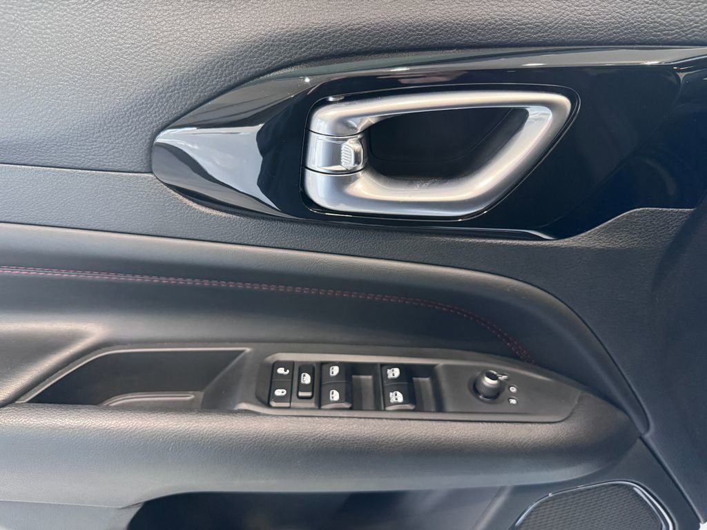 Used 2023 Jeep Compass Trailhawk w/ Sun and Sound Group image 26