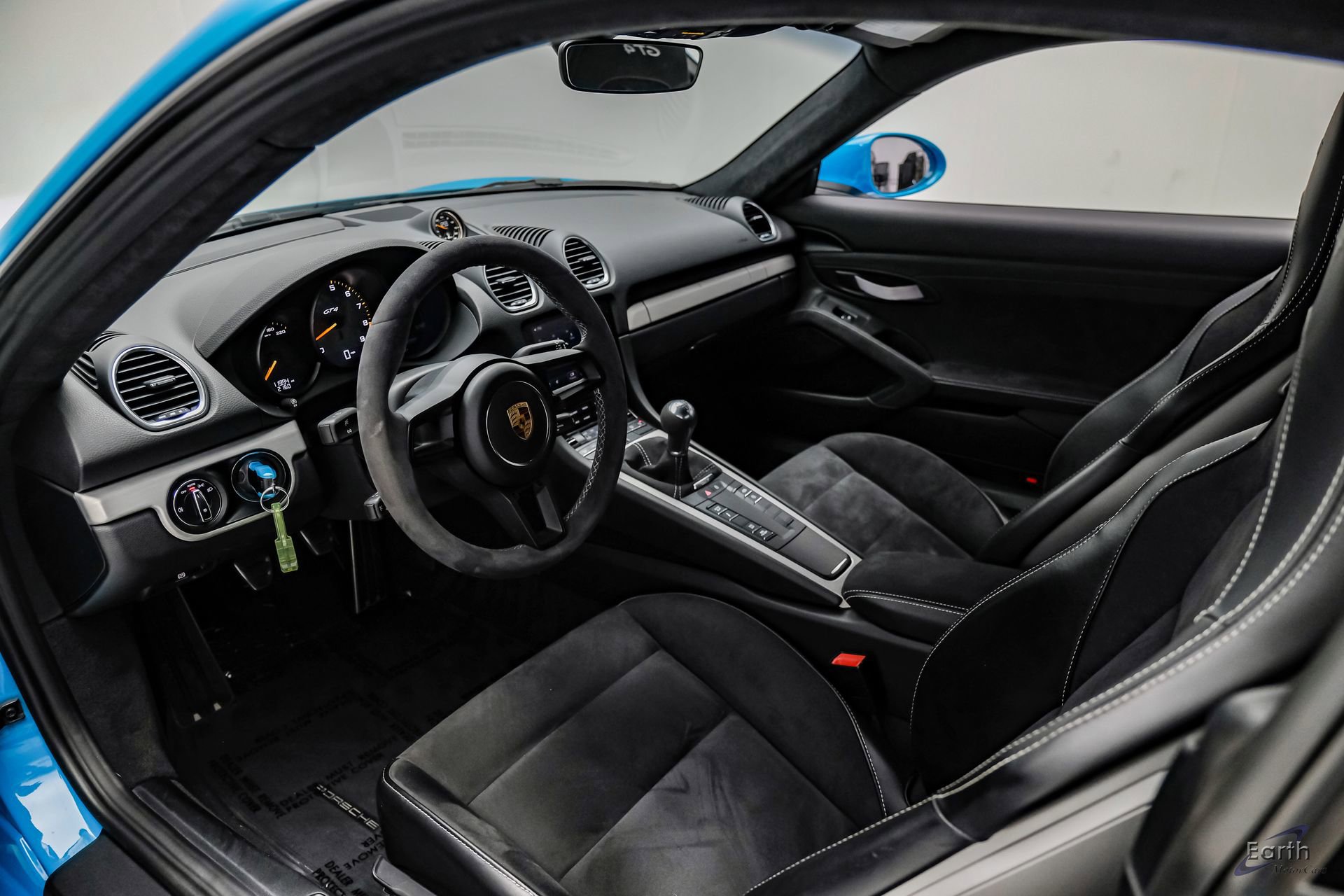 Used 2020 Porsche 718 Cayman GT4 image 47