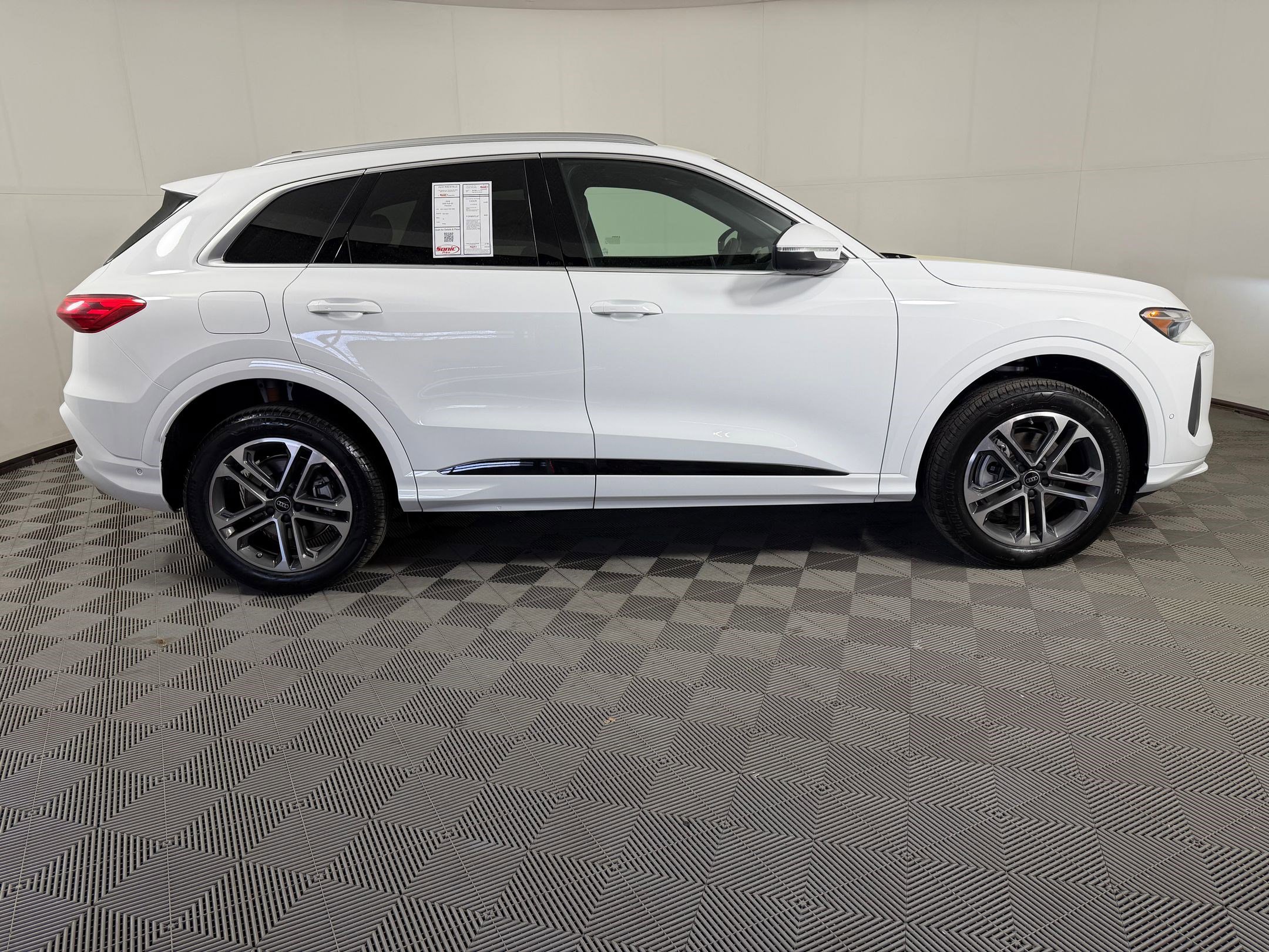 New 2026 Audi Q5 Premium AWD/4WD image 8
