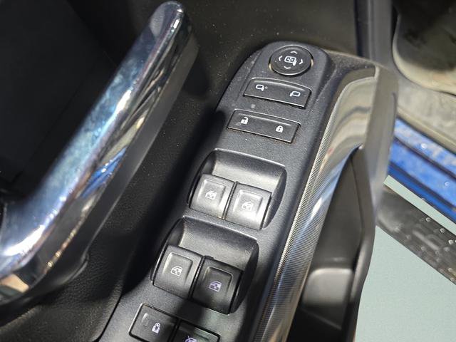 Used 2018 Chevrolet Silverado 1500 LT w/ All Star Edition image 27