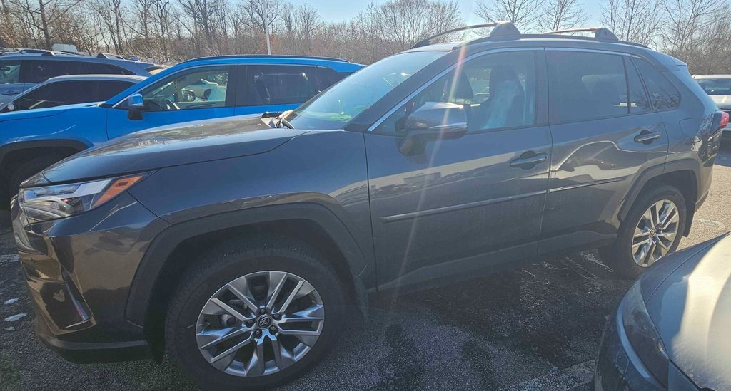 Used 2025 Toyota RAV4 XLE Premium image 6