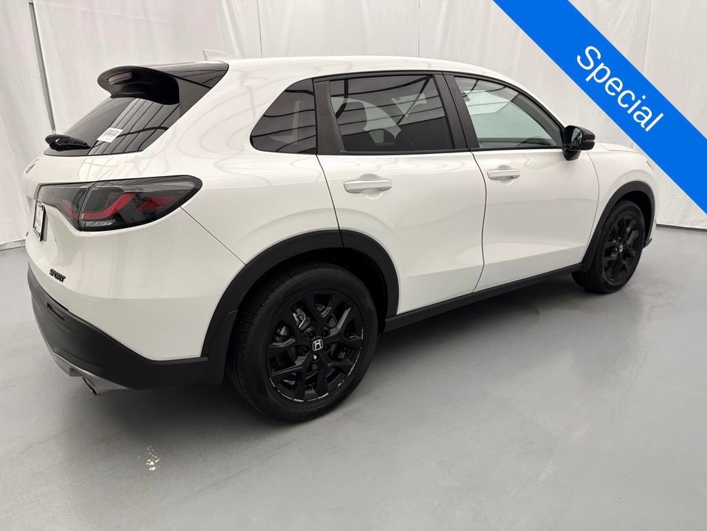 Used 2023 Honda HR-V Sport image 11