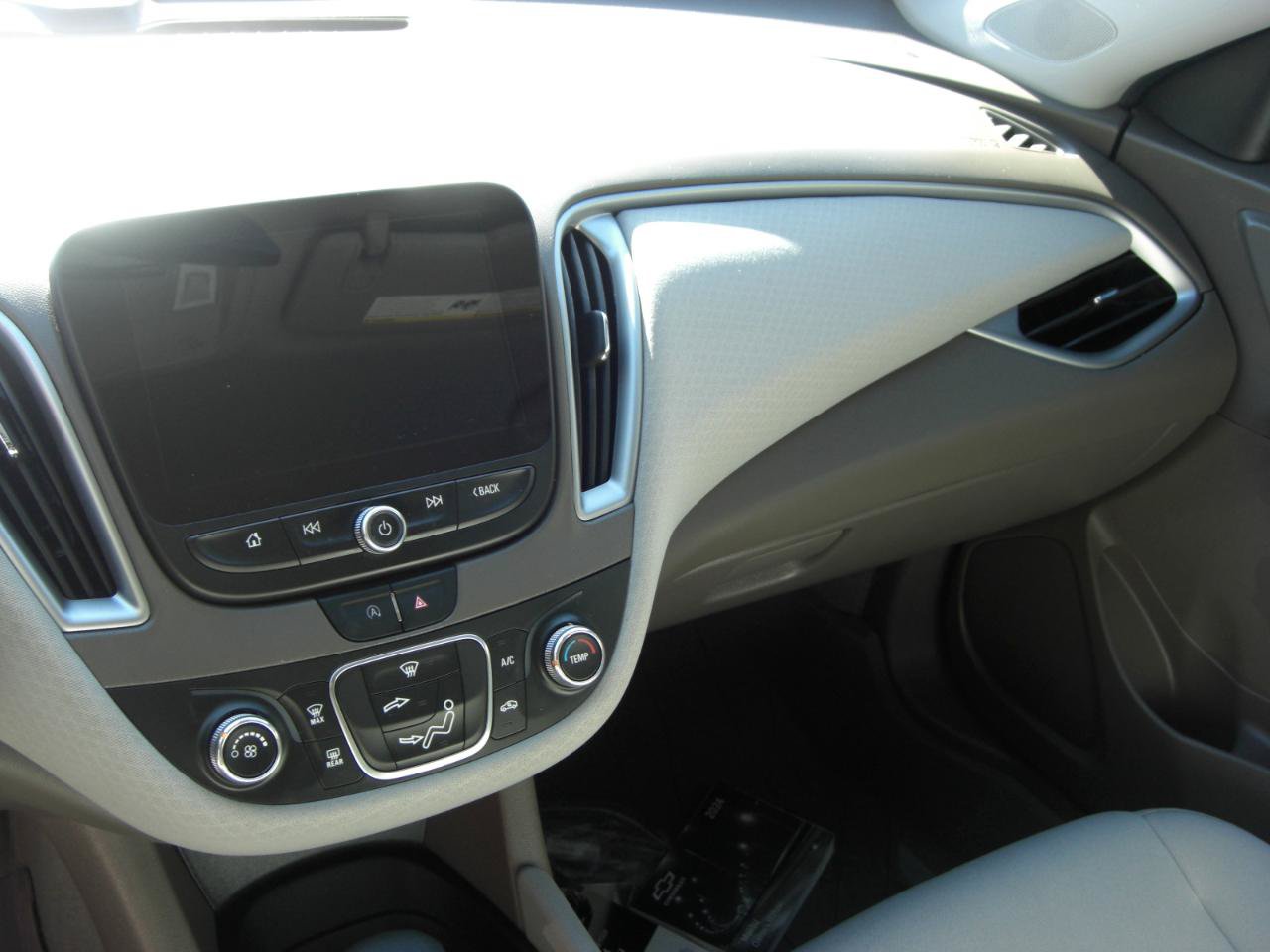 Used 2024 Chevrolet Malibu LS FWD image 9