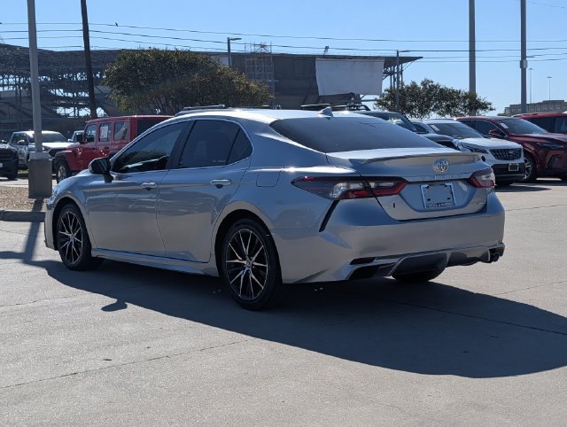 Used 2024 Toyota Camry SE FWD image 9